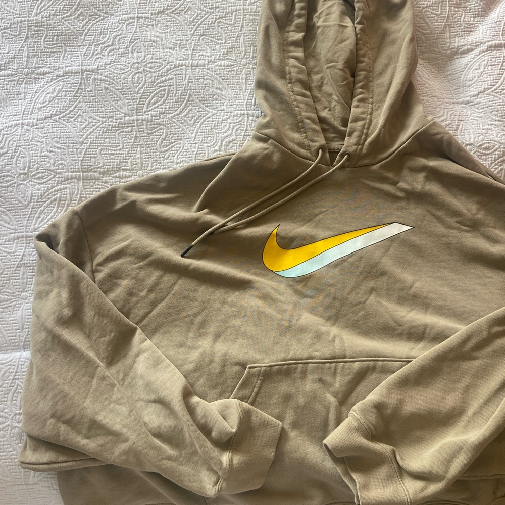 Nike women’s cropped sage green hoodie with ombre swoosh